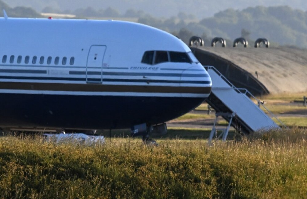 UK Cancels First Flight to Deport Asylum Seekers to Rwanda
